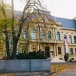 Pri Radnici Apartment *